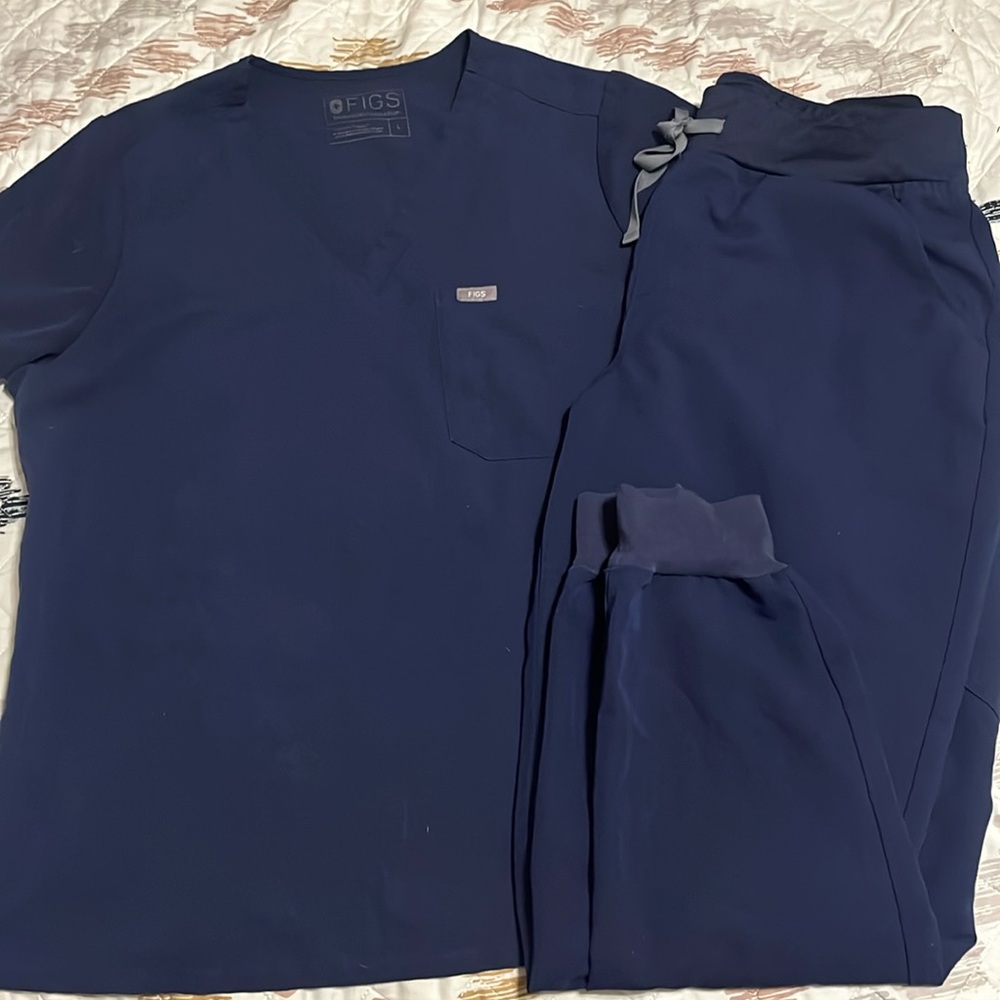 Navy Figs scrub set.